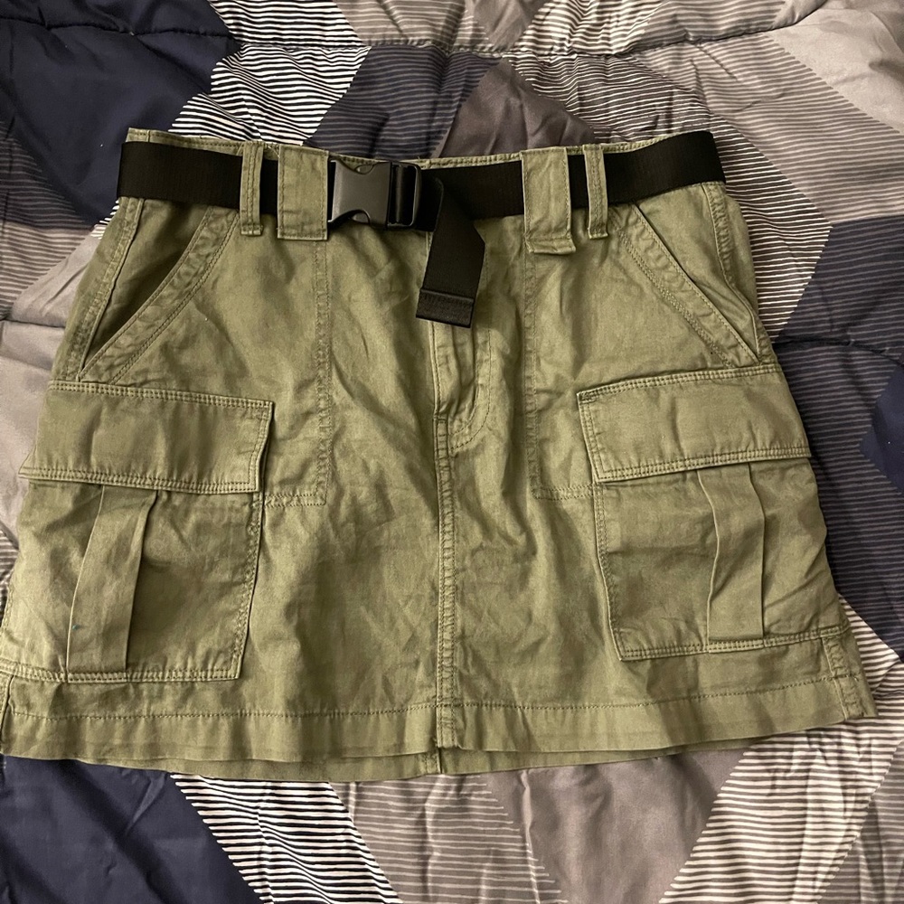 American Eagle cargo shirt